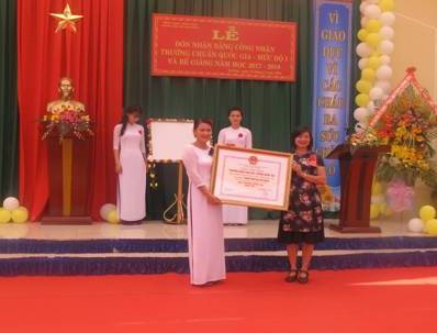 Lễ công nhận trường Mầm non Ánh Dương đạt chuẩn Quốc gia mức độ 1